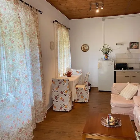 Сasa de vacaciones Vila Pushimit *